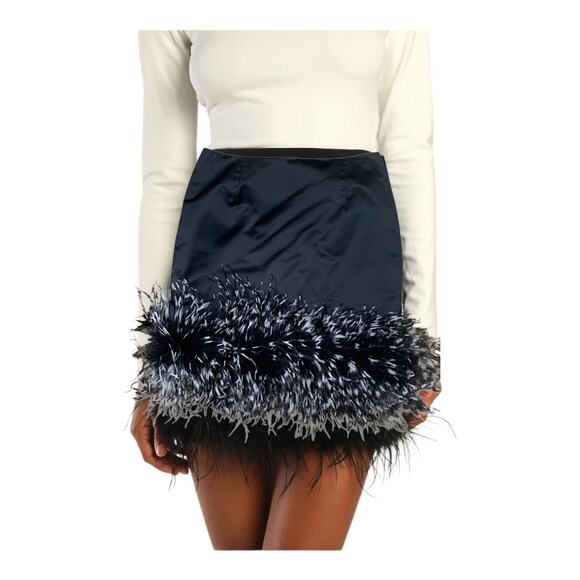 Per Se by Carlisle Satin Pencil Mini Skirt with Feather Hemline. sz 6 Gorgeous! - Picture 1 of 6